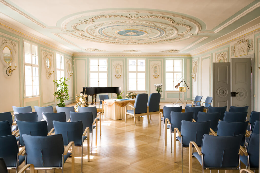 Blick auf den großen Festsaal im Neuen Schloss, Bad Lobenstein